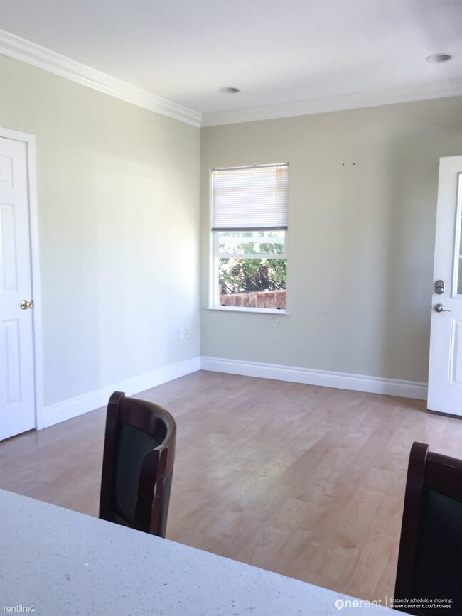 Foto del edificio - 3096 Middlefield Ave