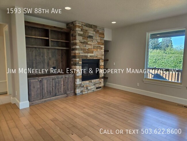 Building Photo - LUXURY 4BR + DEN 3 FULL BATH - CEDAR MILL-...