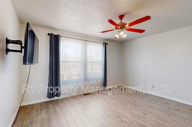 Foto del edificio - 5312 Rock Way Ct NW