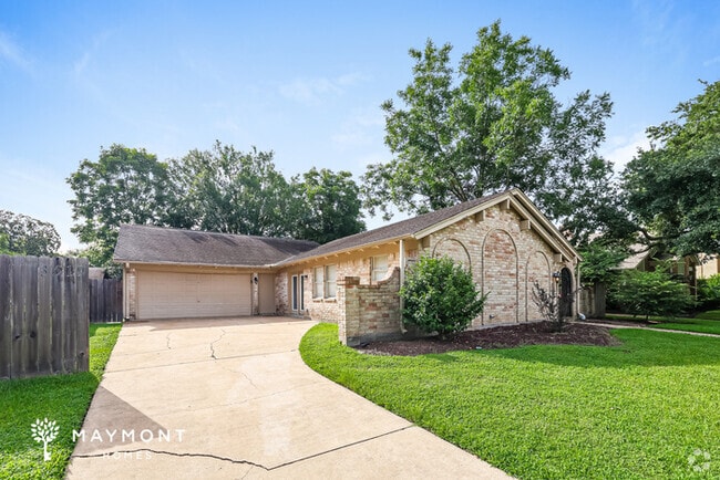 Building Photo - 3519 Golden Tee Ln