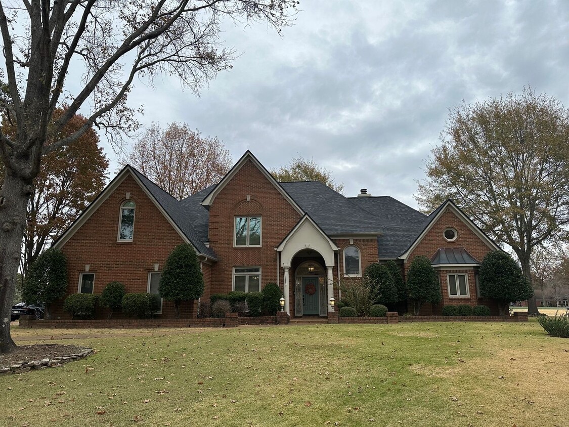 Foto principal - Gorgeous Collierville Home Available 04/01...