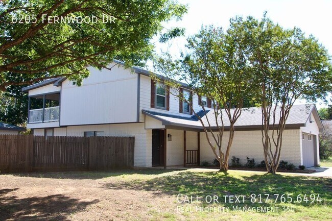 Building Photo - 6205 Fernwood Dr