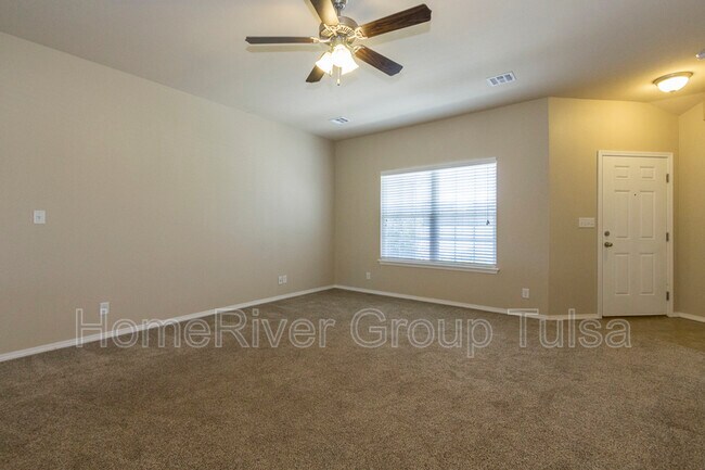 Foto del edificio - 7209 S Elder Ave