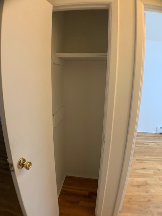 Building Photo - 16 Seigel Ct