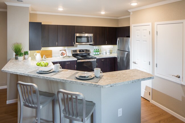 Building Photo - Sandstone Vistas Apartments 2