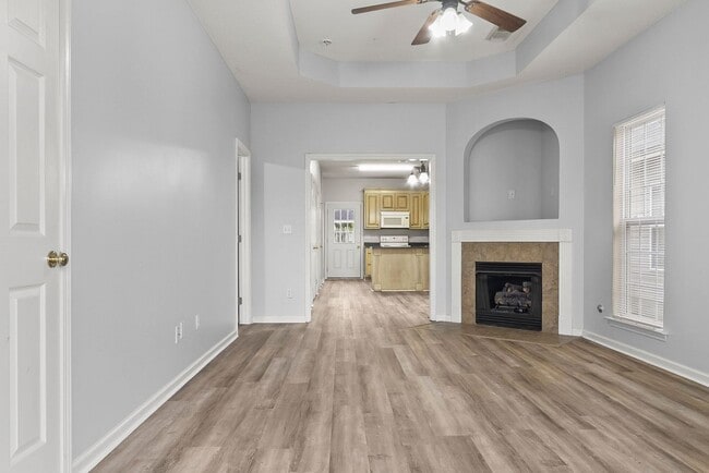 Building Photo - Nice 3 Bed 2 bath Home Available! Schedule...