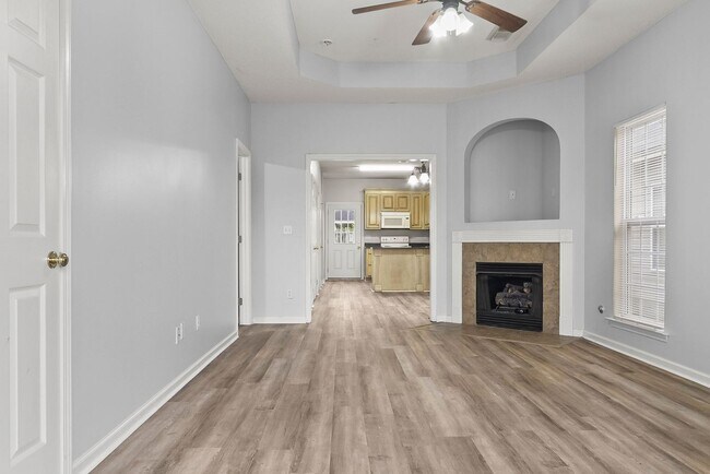 Foto del edificio - Nice 3 Bed 2 bath Home Available! Schedule Your Tour Today!