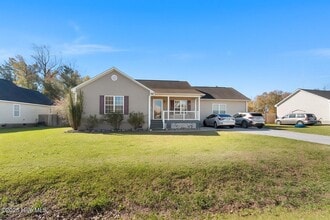 Building Photo - 212 Deer Haven Dr