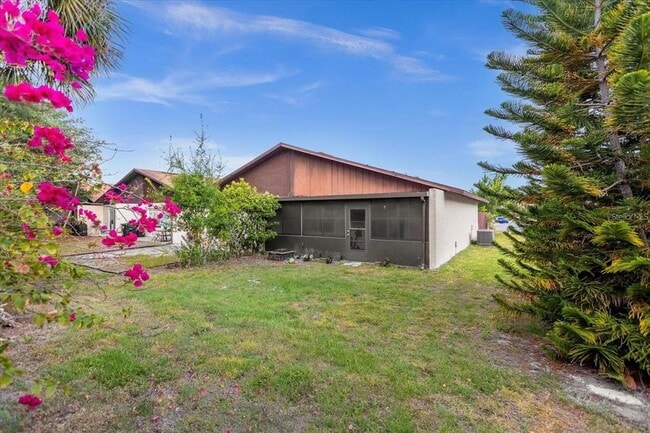 Building Photo - 10001 Bynum Ct