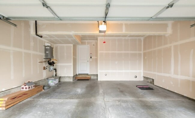 Garage - 13417 45th Dr SE
