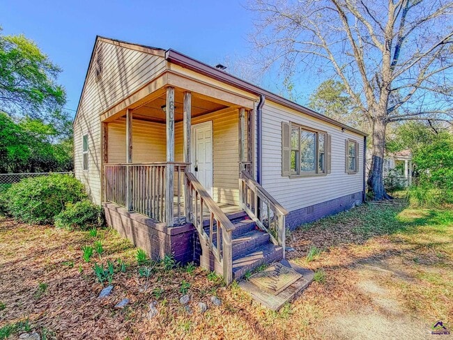 Foto del edificio - 607 McArthur Blvd