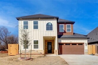 Building Photo - 125 Palm Ln