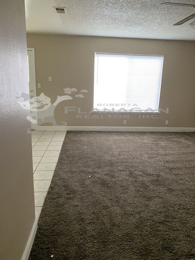 Foto del edificio - 3 Bedroom/ 2 Bathroom home