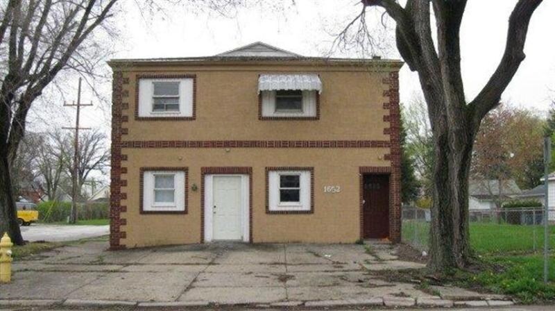 Building Photo - 1652 W Spencer Ave