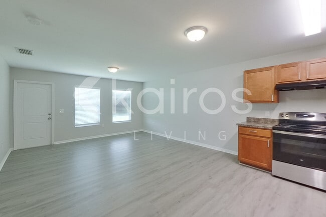 Building Photo - 3214 65th St W