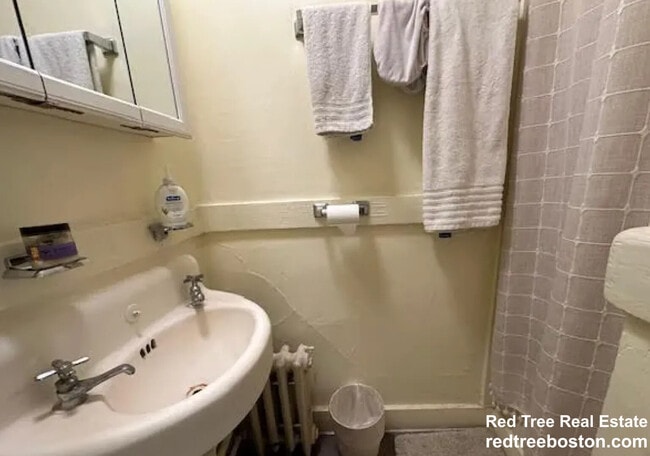 Building Photo - 90 Myrtle St