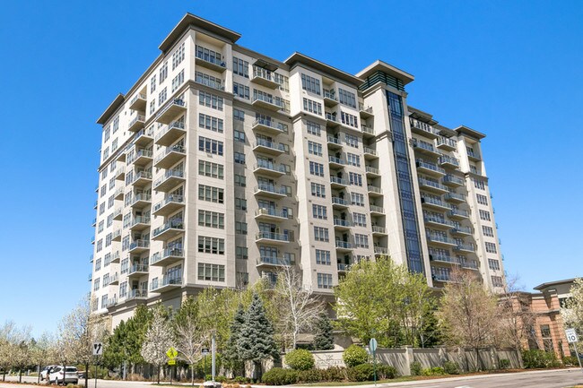 Foto del edificio - 5445 Landmark Pl
