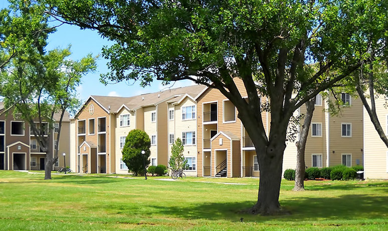 UNA North Apartments - 1733 Melrose Village Cir