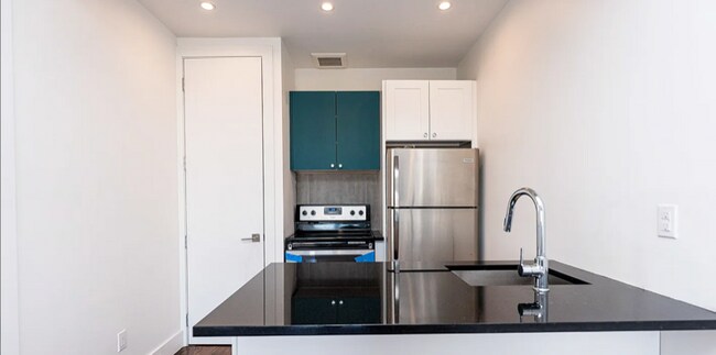Foto del edificio - 2250 Clarendon Rd