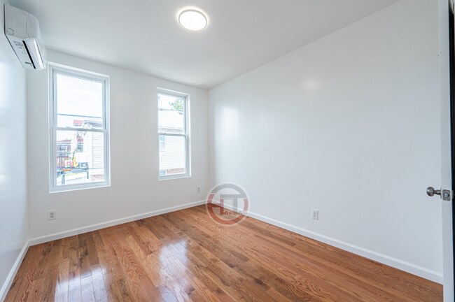 Building Photo - 1853 Watson Ave