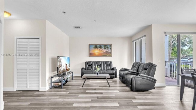 Foto del edificio - 4465 SW 160th Ave