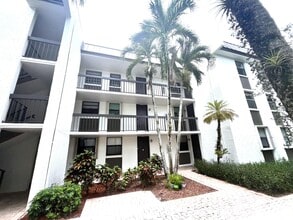 Building Photo - 8441 Forest Hills Dr