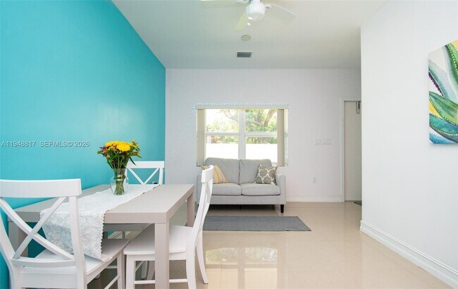 Foto del edificio - 4680 SW 35th Ave