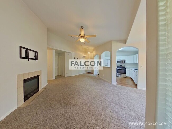 Foto del edificio - 6925 Ash Creek Heights