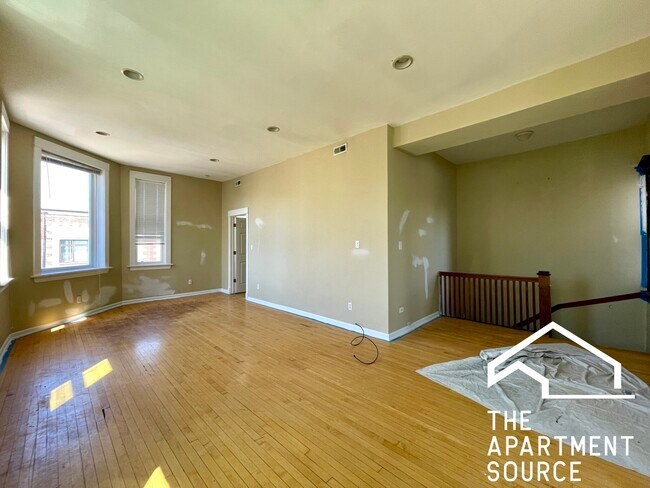 Foto del edificio - 2159 W Chicago Ave