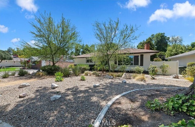 Foto del edificio - 4272 Brentwood Ave