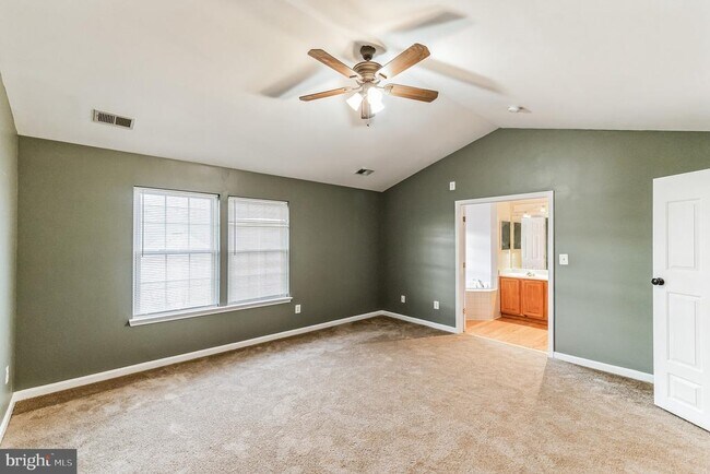 Building Photo - 12063 Kemps Landing Cir