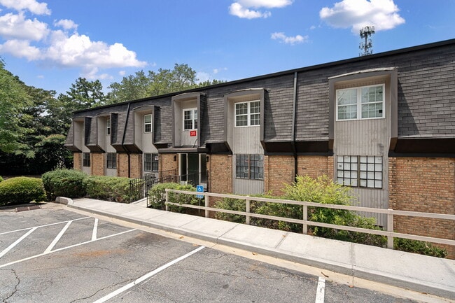 Building Photo - 315 Winding River Dr