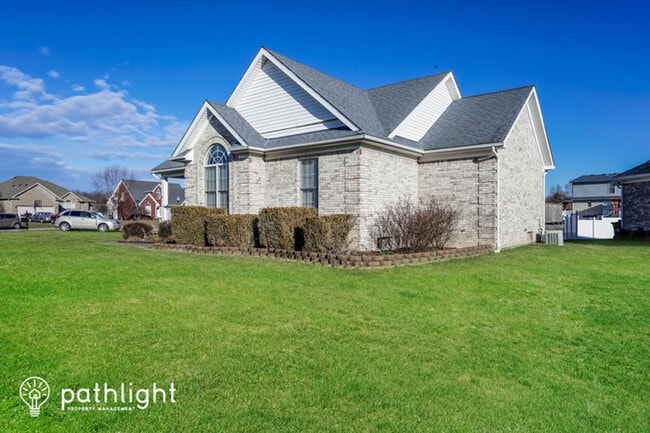Building Photo - 302 Bentwood Dr, Shepherdsville, KY, 40165