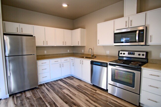 Foto del edificio - 61308 Blakely Rd