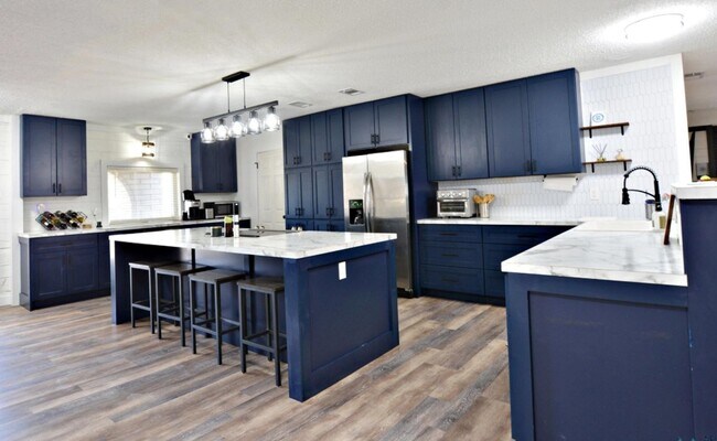 Foto del edificio - Beautifully Renovated 3bd/2ba home in Portales; Available 8/1/26