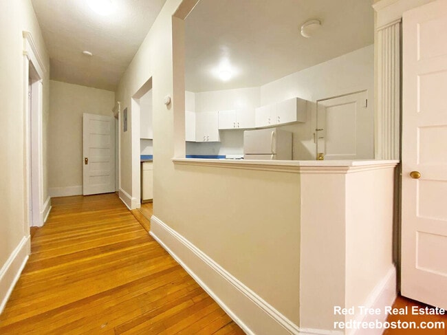 Foto del edificio - 1589 Beacon St