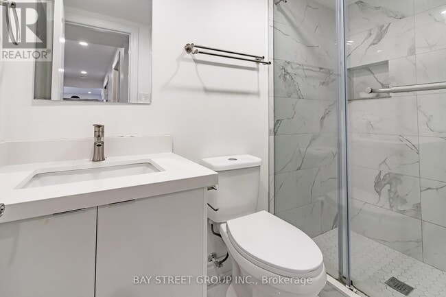 Building Photo - 50 Drizzel Cres