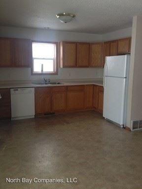 Building Photo - 4 br, 2.5 bath House - 1015 15th Ave SE