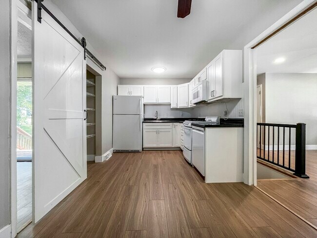 Foto del edificio - 1117 Dauphine Ln