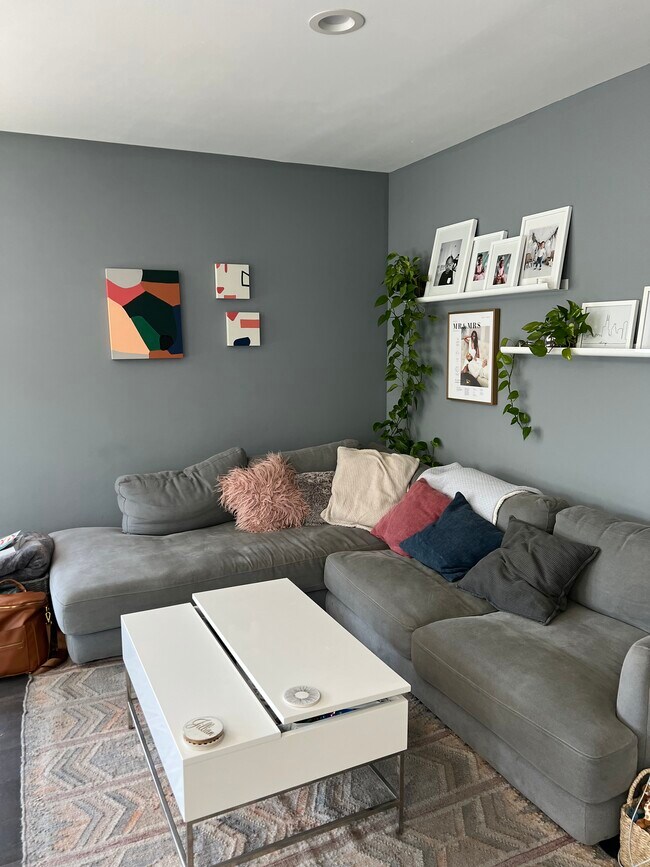 Foto del edificio - 1510 Hauser Blvd