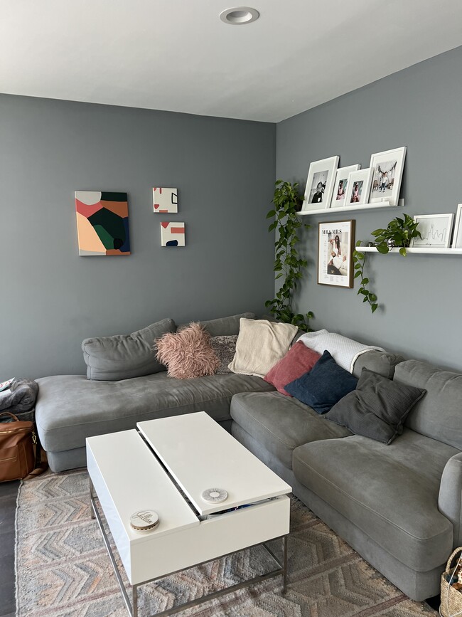 Building Photo - 1510 Hauser Blvd