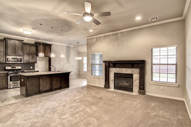 Foto del edificio - Wonderful 3 Bedroom + Bonus Room - Edmond ...