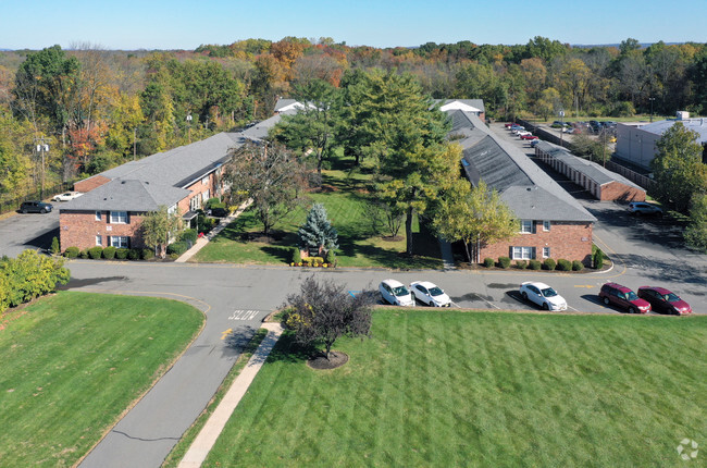 Building Photo - Madison Mall Apartments