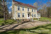 Foto principal - Desirable Lee Colonial: Spacious 5BR/4.5BA...