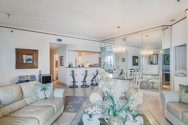 Building Photo - 8925 Collins Ave
