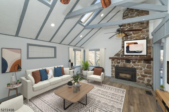 Foto del edificio - 280 W Shore Trail