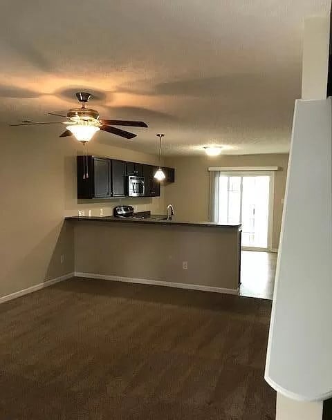 Building Photo - 220 Grove Ln