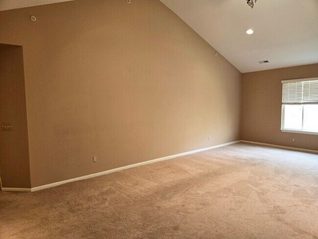 Foto del edificio - 14382 Shadywood Dr