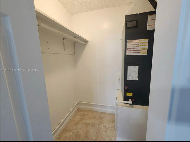 Foto del edificio - 1806 SW 97th Ave
