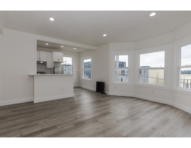 Building Photo - 4748 Balboa St